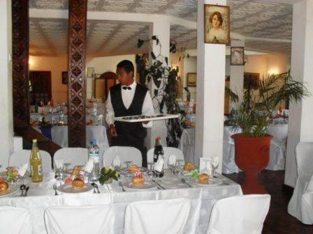 Les Hautes Terres Hotel Antananarywa Restauracja zdjęcie